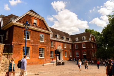 Londra, İngiltere - 20 Temmuz 2016: Londra Kulesi (Majestelerinin Kraliyet Sarayı ve Londra Kulesi Kalesi), İngiltere. Unesco Dünya Mirası