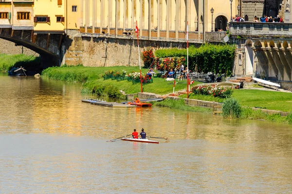 Florencie Itálie Května 2016 Řeka Arno Historickém Centru Florencie Itálie — Stock fotografie