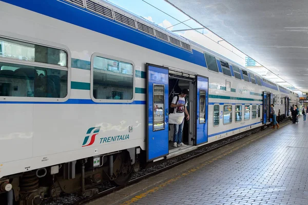 Florença Itália Maio 2016 Trem Empresa Trenitalia Firenze Santa Maria — Fotografia de Stock