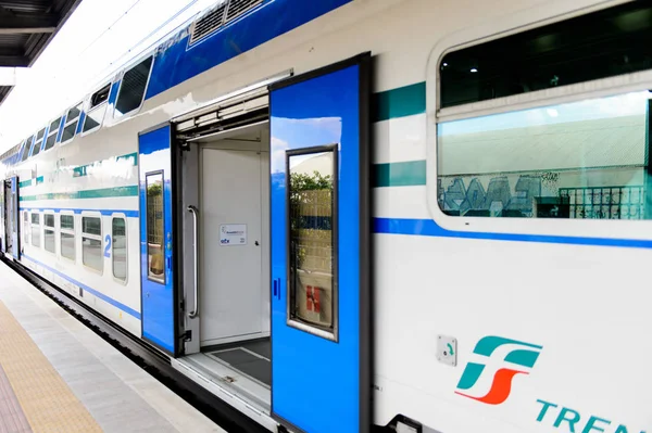 Florencia Italia Mayo 2016 Trenitalia Company Train Station Florence Trenitalia —  Fotos de Stock