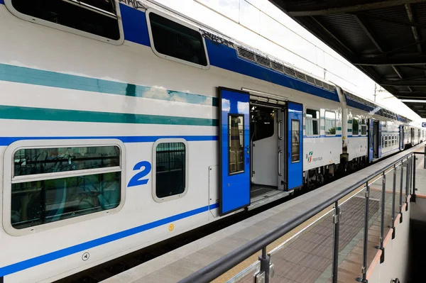 Florenz Italien Mai 2016 Trenitalia Company Train Einem Bahnhof Der — Stockfoto