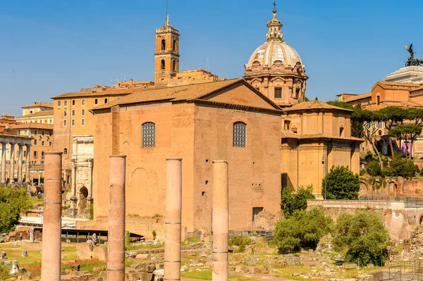 Roma Italia Maggio 2016 Foro Romano Foro Rettangolare Circondato Dalle — Foto Stock