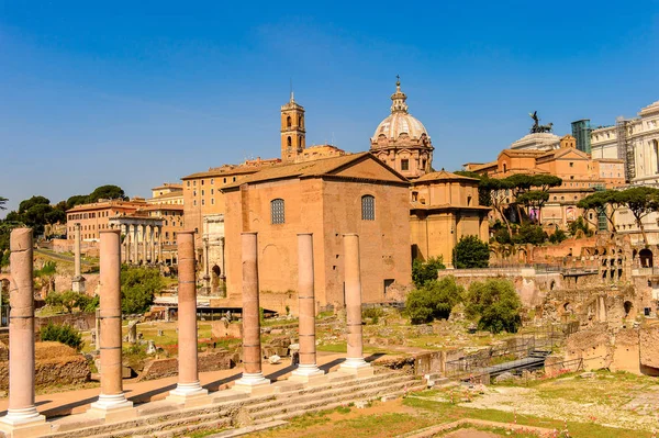 Roma Italia Maggio 2016 Foro Romano Foro Rettangolare Circondato Dalle — Foto Stock