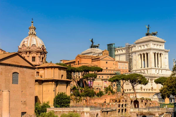 Rzym Włochy Maja 2016 Forum Romanum Prostokątne Forum Otoczone Ruinami — Zdjęcie stockowe