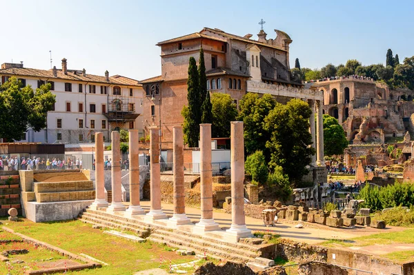 Roma Italia Maggio 2016 Foro Romano Foro Rettangolare Circondato Dalle — Foto Stock