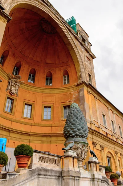 Vatikan, Vatikan - 7 Mayıs 2016: Vatikan Müzesi. 1506 yılında kurulmuştur.