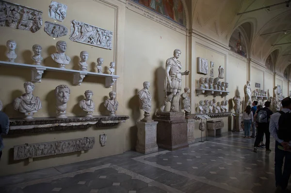 Vatikan, Vatikan - 7 Mayıs 2016: Vatikan Müzesi. 1506 yılında kurulmuştur.