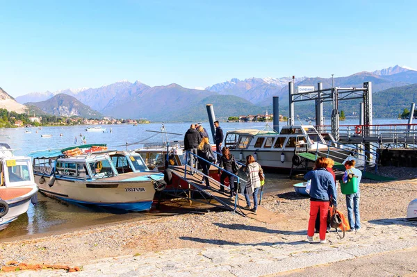 Stresa Talya Mayıs 2016 Stresa Nın Tekne Iskelesi Maggiore Gölü — Stok fotoğraf