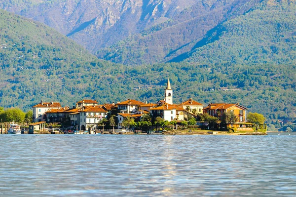 Strea Itálie Května 2016 Isola Pescatori Ostrov Rybářů Lago Maggiore — Stock fotografie