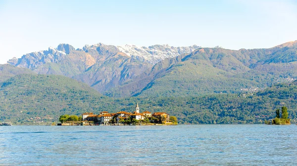 Strea Itálie Května 2016 Isola Pescatori Ostrov Rybářů Lago Maggiore — Stock fotografie