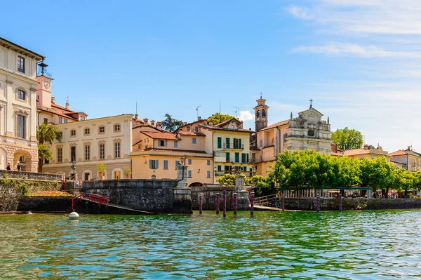 Isola Bella, İtalya - 3 Mayıs 3016: Bella Adası, Kuzey İtalya'daki Lago Maggiore Borromean Adalarından biri