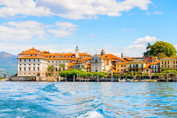 Isola Bella, İtalya - 3 Mayıs 3016: Bella Adası, Kuzey İtalya'daki Lago Maggiore Borromean Adalarından biri