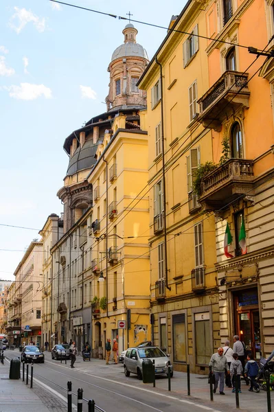 Torino, İtalya - 3 Mayıs 2016: Torino'nun merkezinin mimarisi, Piedmont, İtalya. Torino İtalya'nın bir iş ve kültür merkezidir