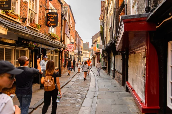 York, İngiltere - 19 Temmuz 2016: York'un Mimarisi, tarihi surlu bir şehir, North Yorkshire, İngiltere.