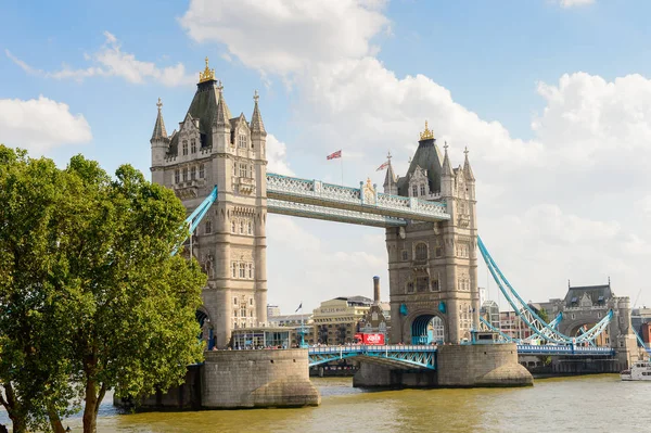 Λονδίνο Αγγλία Ιουλ 2016 Γέφυρα Του Πύργου Κοντά Στο Βασιλικό — Φωτογραφία Αρχείου