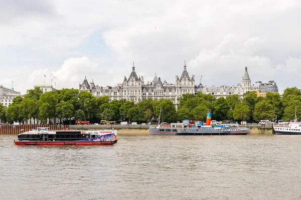 London England July 2016 Architecture Bank River Thames London Capital — Stock Photo, Image