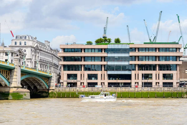 Londres Inglês Julho 2016 Arquitetura Margem Rio Tâmisa Londres Capital — Fotografia de Stock