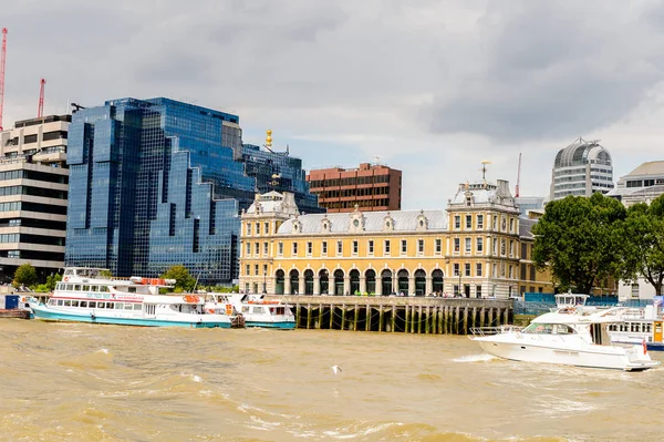 London England July 2016 Architecture Bank River Thames London Capital — Stock Photo, Image