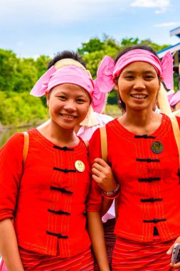 Bagan, Myanmar - 29 Ağustos 2016: Yerel Birmanyalılar.