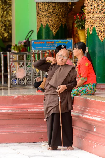 Yangon Myanmar Ago 2016 Viejo Budista Birmano Identificado Templo Local — Foto de Stock