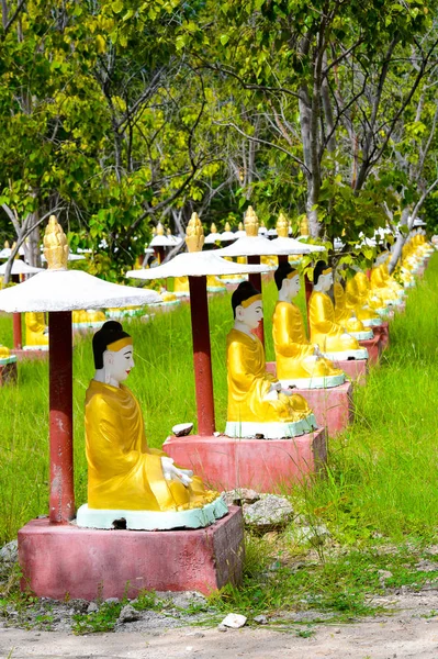 Monywa Myanmar Aug 2016 Boeddhabeelden Maha Bodhi Htaung Een Beroemde — Stockfoto