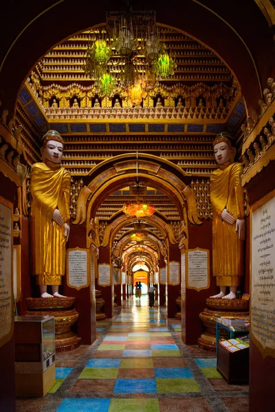 缅甸莫尼瓦 2016年8月27日 塔布达塔建筑群 桑布德 的佛像 萨加因地区莫尼瓦著名的宝塔之一 — 图库照片