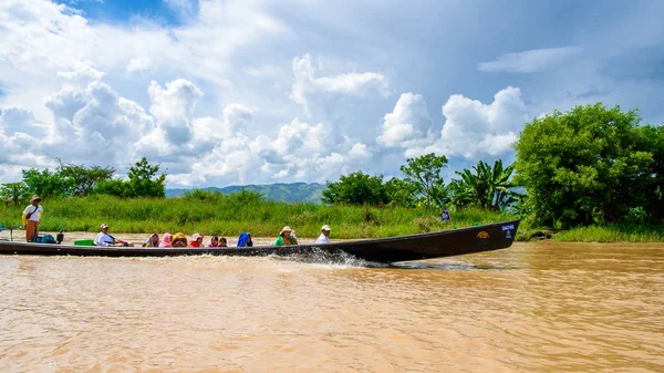 Inle Lake Myanmar Août 2016 Des Birmans Non Identifiés Dans — Photo