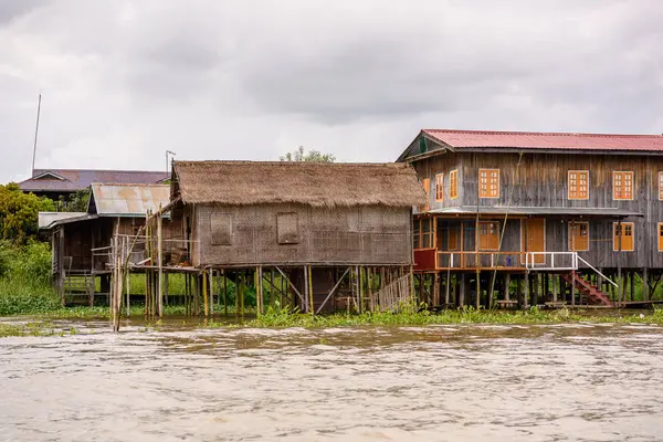 Inle Lake Myanmar Aug 2016 Inpawkhon Village Inle Sap Freshwater — стоковое фото