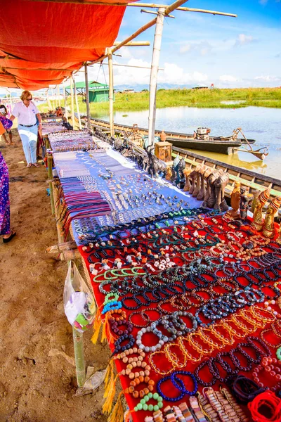 Inle Lake Birma Sierpnia 2016 Rynek Inle Sap Jezioro Słodkowodne — Zdjęcie stockowe