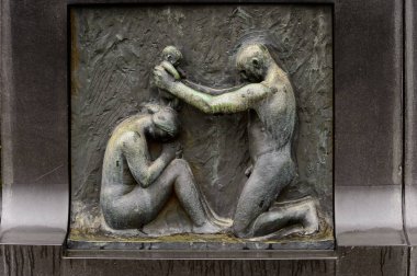 Oslo, Norveç - 16 Eylül 2016: Frogner parkında Gustav Vigeland heykeli. Gustav Vigeland Norveçli heykeltıraş ve Nobel Barış Ödülü'nün tasarımcısıydı.