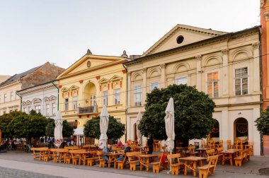 Kosice, Slovakya - 25 Eylül 2016: Slovakya'nın doğusundaki en büyük şehir olan Kosice'nin ana caddesi. 2013 yılında Avrupa Kültür Başkenti oldu