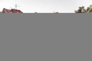 Kosice, Slovakya - 25 Eylül 2016: Slovakya'nın doğusundaki en büyük şehir olan Kosice'nin akşamında mimari. 2013 yılında Avrupa Kültür Başkenti oldu