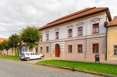 Kezmarok, Slovakya - 26 Eylül 2016: Kezmarok,Slovakya, Spis bölgesinde küçük bir kasaba, Poprad nehri.