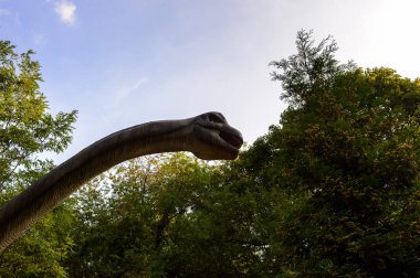 Bratislava, Slovakya - 28 Eylül 2016: Brachiosaurus Dinopark'ta, Bratislava, Slovakya'nın gözde mekanlarından biri.