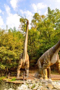 Bratislava, Slovakya - 28 Eylül 2016: Brachiosaurus Dinopark'ta, Bratislava, Slovakya'nın gözde mekanlarından biri.