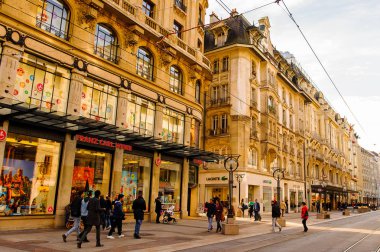 Cenevre, İsviçre - Eki 10, 2016: Cenevre Mimarisi, İsviçre. Küresel bir şehir, bir finans merkezi ve dünya çapında diplomasi merkezidir.