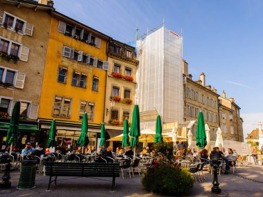 Cenevre, İsviçre - Eki 10, 2016: Restoran, Cenevre, İsviçre. Küresel bir şehir, bir finans merkezi ve dünya çapında diplomasi merkezidir.