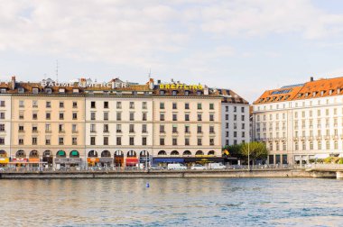 Cenevre, İsviçre - Eki 10, 2016: Cenevre Mimarisi, İsviçre. Küresel bir şehir, bir finans merkezi ve dünya çapında diplomasi merkezidir.