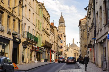Perigueux, Fransa - 11 Ekim 2016: Perigueux,Fransa'nın Ortaçağ mimarisi. Kasaba, Bir Roma Katolik piskoposluğunun merkezidir..