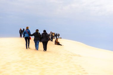 La Teste-De-Buch, Fransa -Eki 12, 2016: Pilat Dune (Grande Dune du Pilat), Avrupa'nın en yüksek kum ulağı.