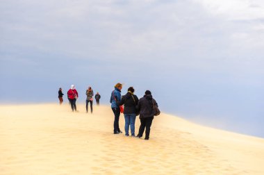 La Teste-De-Buch, Fransa -Eki 12, 2016: Pilat Dune (Grande Dune du Pilat), Avrupa'nın en yüksek kum ulağı.