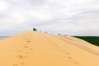 La Teste-De-Buch, Fransa -Eki 12, 2016: Pilat Dune (Grande Dune du Pilat), Avrupa'nın en yüksek kum ulağı.