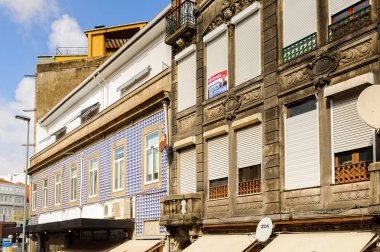 Porto, Portekiz - 21 Haziran 2014: Portekiz'in ikinci büyük şehri olan Porto'nun mimarisi 2001 yılında Avrupa Kültür Başkenti olarak adlandırıldı