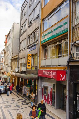 Porto, Portekiz - 21 Haziran 2014: Portekiz'in ikinci büyük şehri olan Porto'nun mimarisi 2001 yılında Avrupa Kültür Başkenti olarak adlandırıldı