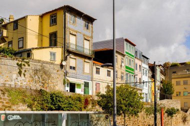 Porto, Portekiz - 21 Haziran 2014: Portekiz'in ikinci büyük şehri olan Porto'nun mimarisi 2001 yılında Avrupa Kültür Başkenti olarak adlandırıldı