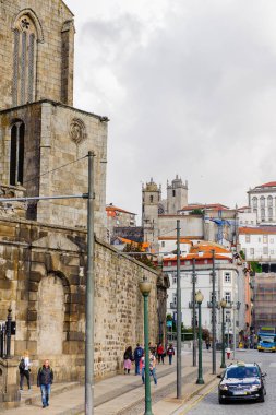 Porto, Portekiz - 21 Haziran 2014: Portekiz'in ikinci büyük şehri olan Porto'nun mimarisi 2001 yılında Avrupa Kültür Başkenti olarak adlandırıldı