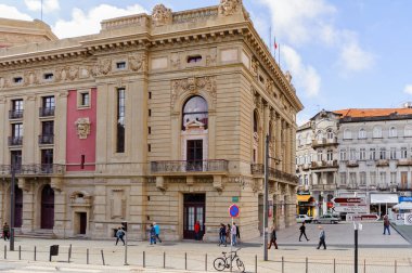 Porto, Portekiz - 21 Haziran 2014: Portekiz'in ikinci büyük şehri olan Porto'nun mimarisi 2001 yılında Avrupa Kültür Başkenti olarak adlandırıldı