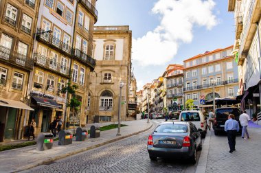 Porto, Portekiz - 21 Haziran 2014: Portekiz'in ikinci büyük şehri olan Porto'nun mimarisi 2001 yılında Avrupa Kültür Başkenti olarak adlandırıldı