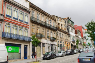 Porto, Portekiz - 21 Haziran 2014: Portekiz'in ikinci büyük şehri olan Porto'nun mimarisi 2001 yılında Avrupa Kültür Başkenti olarak adlandırıldı