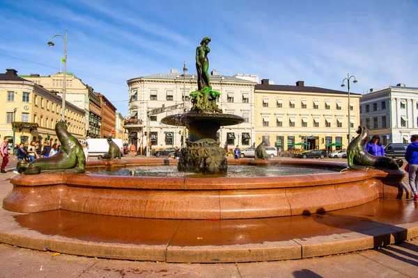 Helsinki, Finlandiya - 12 Eylül 2016: Helsinki Mimarisi, Finlandiya. Helsinki 2012 dünya tasarım başkenti seçildi